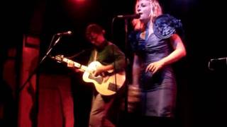 Kate Miller-Heidke - Can&#39;t Shake It