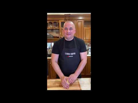 Cook easily with Andrey Duiko! 1st part! Cooking chicken curry + strudel with apples + rice + salad!