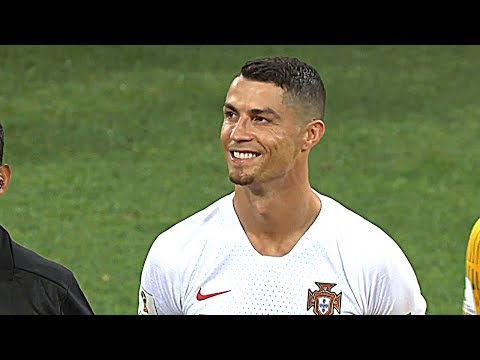 CR7 respect for the anthem of Uruguay