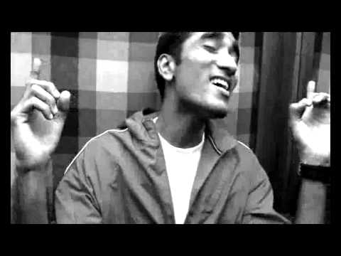 FOUR - Minikirula Official Music Video 2011.flv