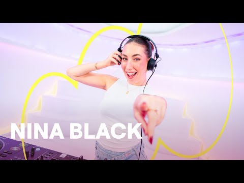 MNM Party: Nina Black