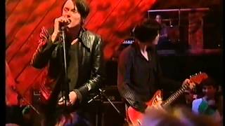 Suede - The Beautiful Ones ( T.F.I. Friday 11.10.96 )