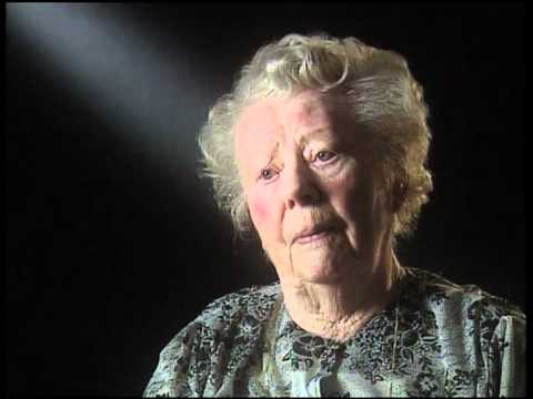 download lagu mp3 mp4 Frau Becker, download lagu Frau Becker gratis, unduh video klip Frau Becker