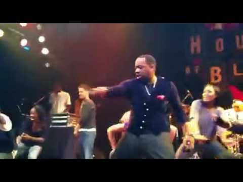 Dave Styles with Bell Biv DeVoe at House Of Blues.  Full contest.