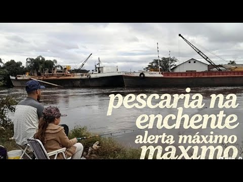 Pescamos na enchente!! Alerta máximo!! Rio gravatai... 