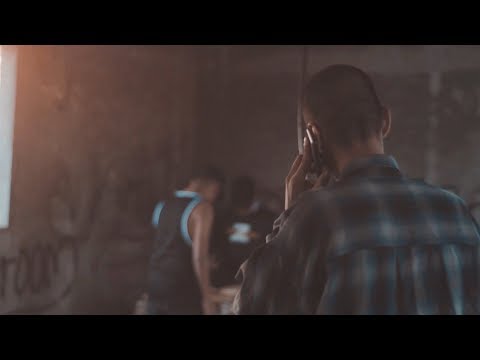 Eddie Sums & Vic Gunn - Corre (Official Video)