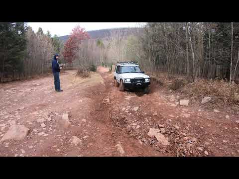 2001 Land Rover Discovery 2 Climbs "JK Killer" Segment at Rausch Creek