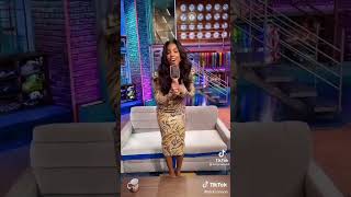 Kelly Rowland's Fun Dilemma Performance 😅