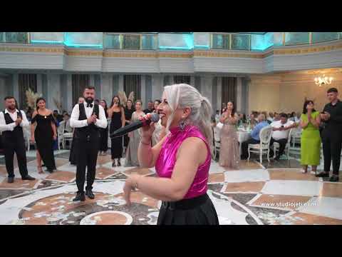 Artiola Toska & Gold AG super atmosfere ne dasem