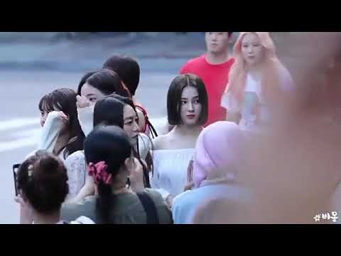 180720 Momoland nancy out mubank |Very cute short hair