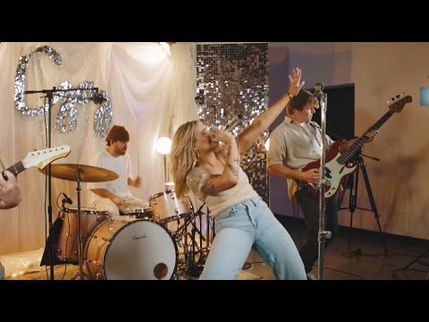 Solo (Live) Music Video by Grace Graber