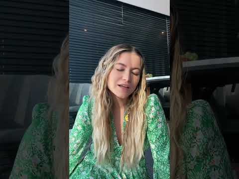 escribí una canción que habla sobre un amor profundo y la 🌜🌛 ayyyy la sacó ya? #shorts #newmusic