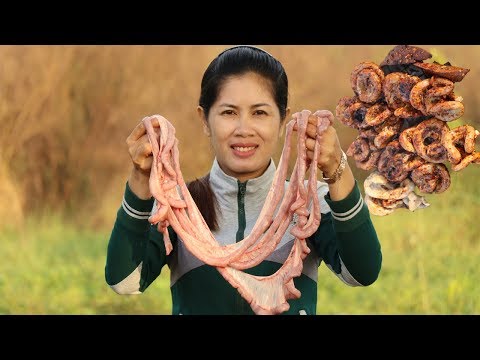 Awesome Cooking Pig intestine -  Beautiful Girl Cook Griller Pork -  Village Food Factory