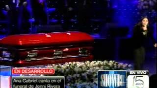 Ana Gabriel canta en Funeral a Jenni Rivera (Paloma Negra)