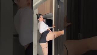 Goyangan Brutal Mamah Mengundang om om ewe??? #fypシ #fyp #shorts #tiktok #youtubeshorts #bigbang