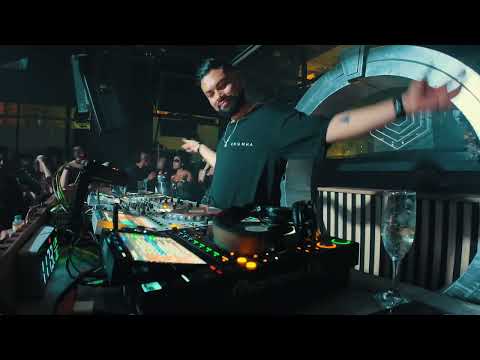 KhoMha vs 4strings - Earthshine Away (KhoMha Mashup) - Live @ The Khult - Open To Close