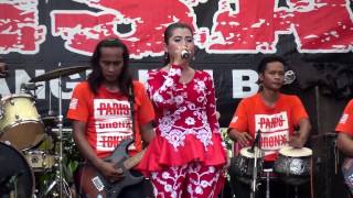 Download lagu Rita Sugiarto - Goyah (cover by Mimin Aminah Kaisar Republik Music) mp3