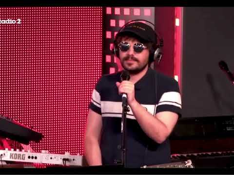 Calcutta live “Sorriso” con la Radiodue Social Club band, 17/06/2019