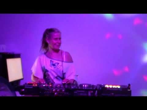 Progressive House Stars Debut Mix DJ Serenity