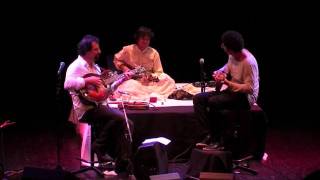 2- Shrinivas, Hamilton de Holanda, Mike Marshall- Mandolines de Lunel