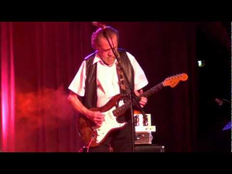 The Spotnicks   just listen to my Heart 2012