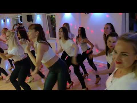 Bachata show in Latin Passion summer party