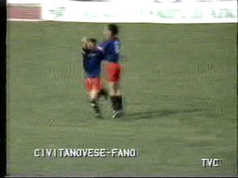 spezzone della partita di calcio "civitanovese - fano" (trasmessa su telecivitanova) - 2 maggio 1993