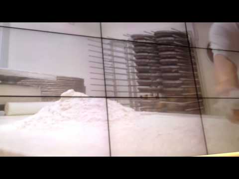 Video-wall - effective advertising/channel of communication with customer in Pizzeria SPONTINI