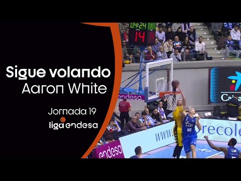 Aaron White sigue volando