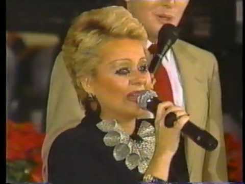 Tammy Faye Bakker ministers to the women of the Alabama Dept of Corrections