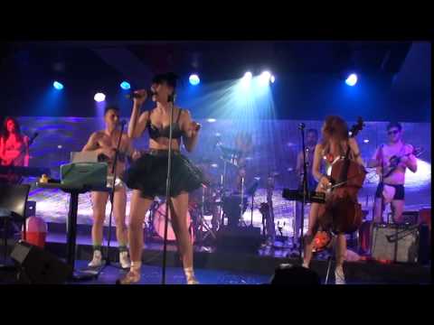 The Skivvies and Nikka Graff Lanzarone - Dancing Maniac Blackbird