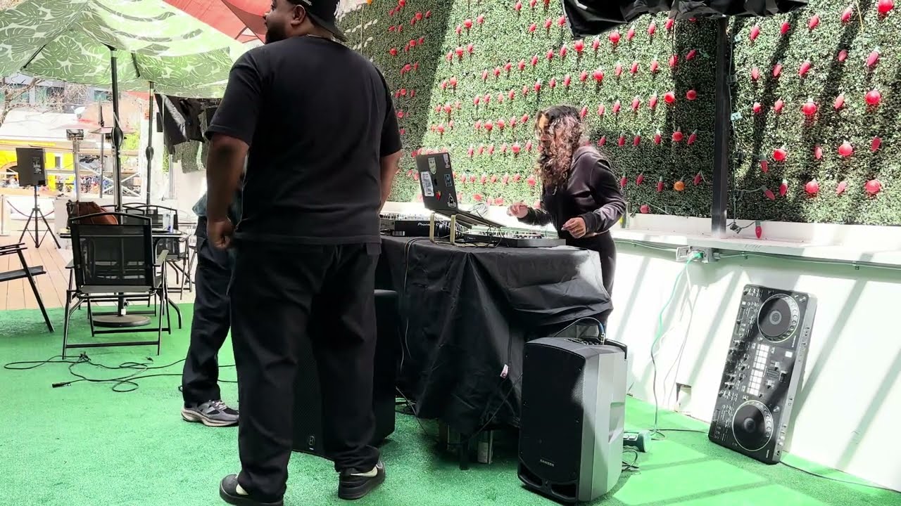 Promotional video thumbnail 5 for DJ Teeks