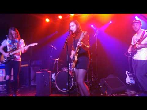 Fazerdaze - Little Uneasy - Live