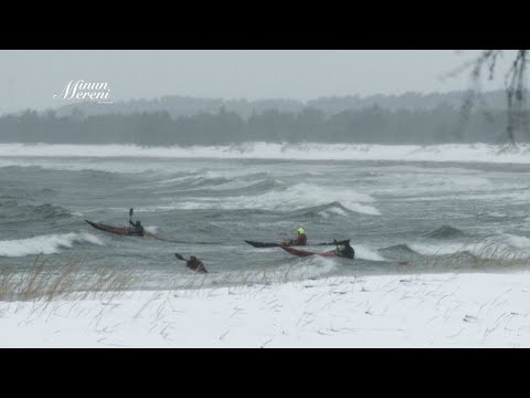 6.  Talvimelontaa myrskyävässä Itämeressä – surffiaaltoja ja taistelua kylmyyttä vastaan