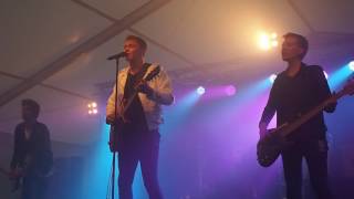 Elias Kaskinen &amp; Päivän Sankarit: Aina minä jään