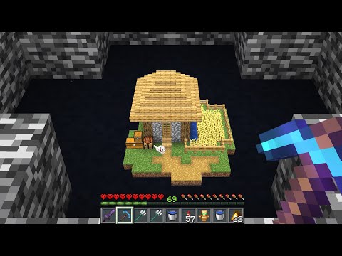 I Built My Base In The Void In Minecraft Hardcore!