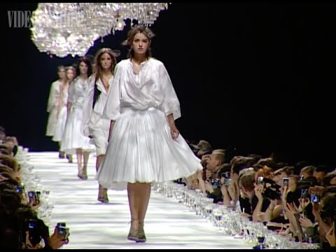 Dries Van Noten's Iconic Runway Feast | Spring 2005 | From the Videofashion Library