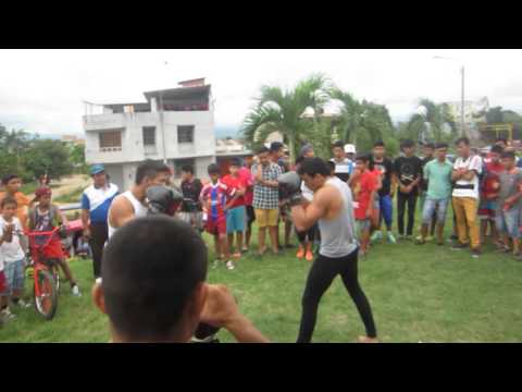 download lagu mp3 mp4 Peleasdelacalle, download lagu Peleasdelacalle gratis, unduh video klip Peleasdelacalle