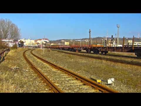 DA1242 + Marfar CFR trece salutând prin Oradea Est (24 02 2015)