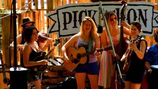 03 Della Mae 2014-08-02 This World