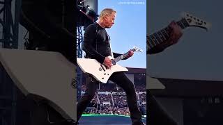 Download lagu ✴️ James Hetfield’s Masterclass Performance of “Master of Puppets” 🎸🔥 | Effortlessly Cool! mp3