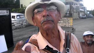 preview picture of video 'Miguel e seus sanfoneiros no bairro José de Anchieta Dois Serra ES Dia das mães 2012'