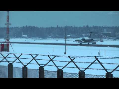 Montenegro Airlines Fokker F100 snow landing Brnik airport (LJU/LJLJ) HD