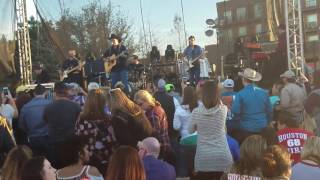 Tracy Byrd - Holdin' Heaven