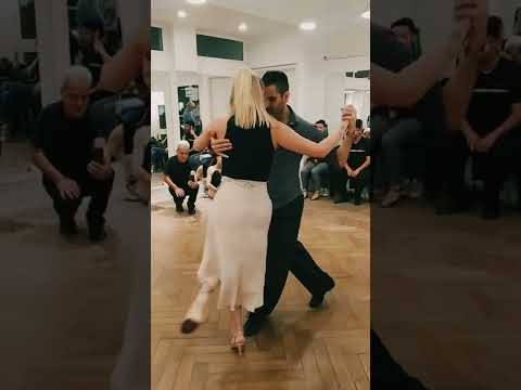 Demo clase Tango Pista - Leandro Capparelli & Jeannette Erazú (05/10/2022)