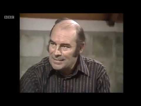 Julian Bream Masterclass :Villa Lobos Prelude 5