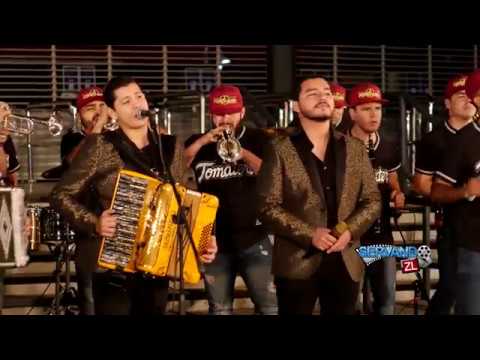 Los Nuevos Ilegales Ft. Banda Renovacion - El Tapon (En Vivo 2018)