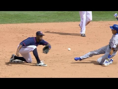 TOR@MIN: Umpires confirm out call in the 8th