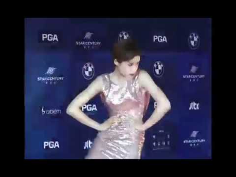 Korean Comedian Epic Modeling Poses on a Red Carpet Event  xD thumnail