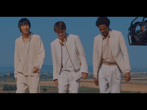 The Backstage - UNDER THE ITALIAN SUN - Spring-Summer 2022 Men's Collection